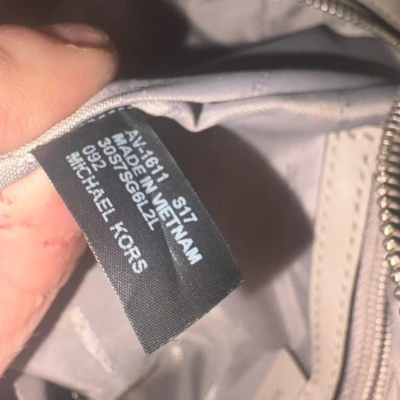 MICHAEL Michael Kors grand medium shoulderbag with silver hardware cement color - Picture 6 of 8